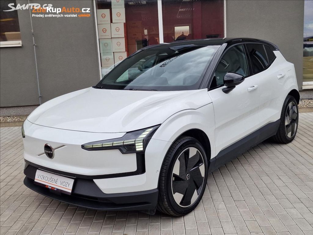 Volvo EX30, AWD Ultra Twin 315kW,ČR,1.Maj